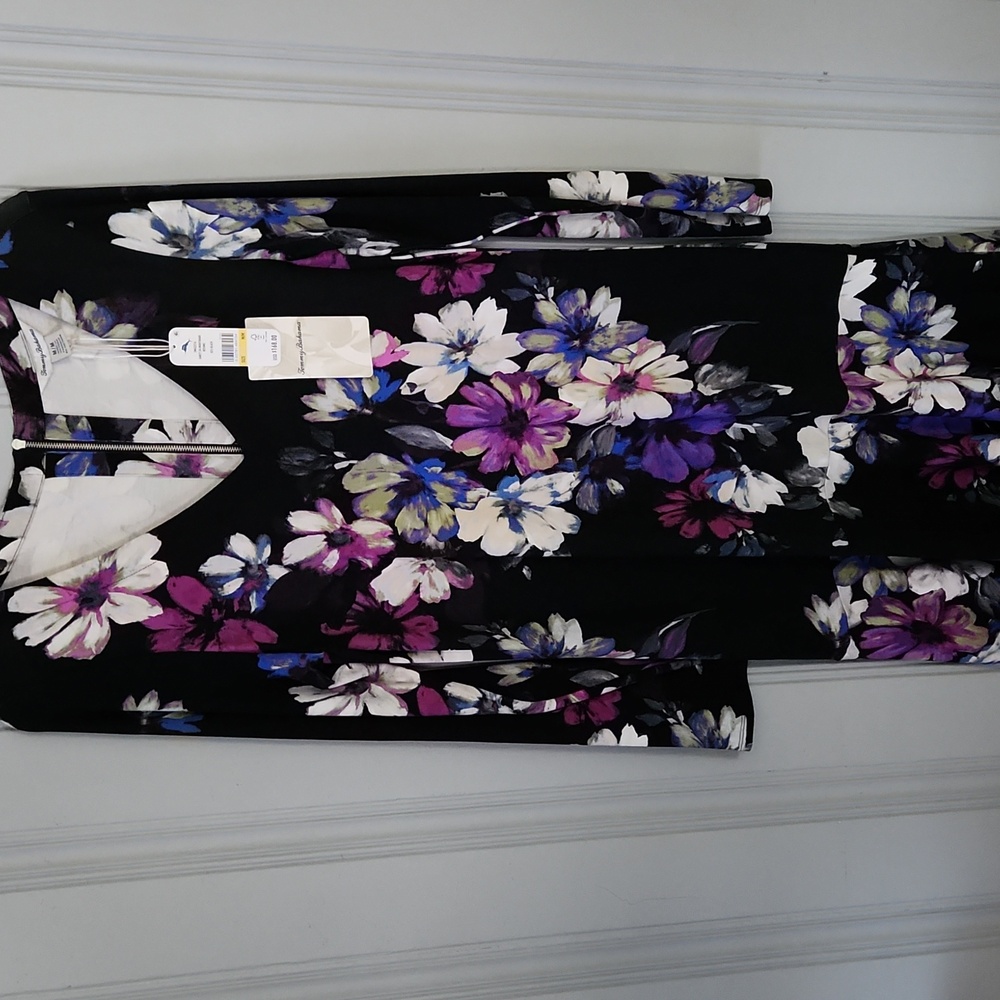 Tommy Bahama BRAND NEW! Black Floral Dress with A Ruffled Ending. - Picture 4 of 8